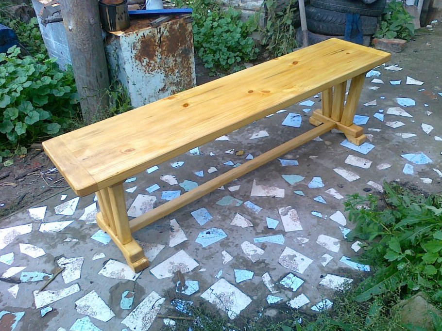 Скамейка из бревна