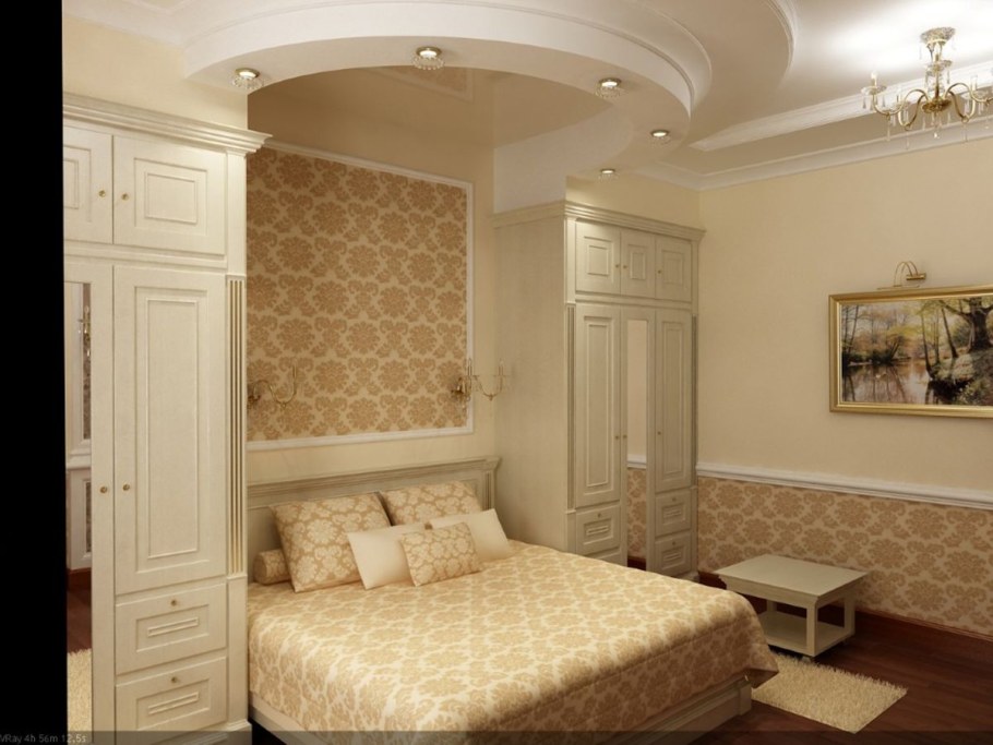 Спальня с колоннами