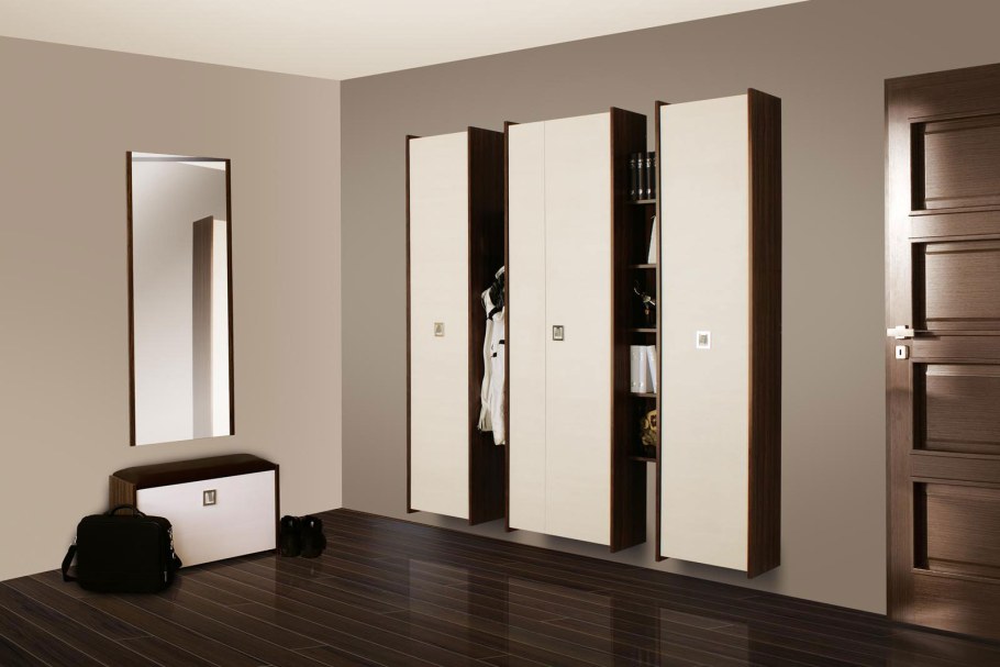 Навесные шкафы в коридор