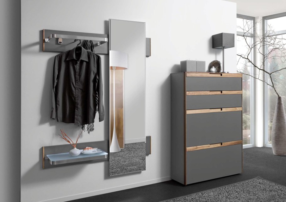 Подвесной ящик в прихожую