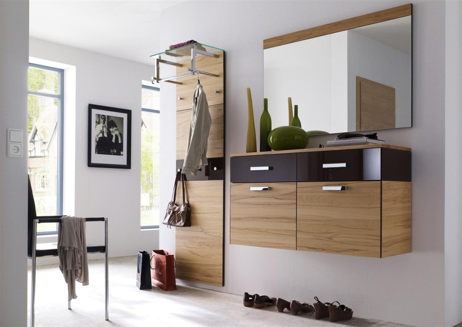 Подвесной шкаф в прихожую