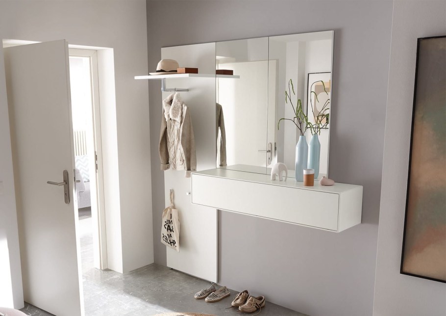 Навесной комод в прихожую