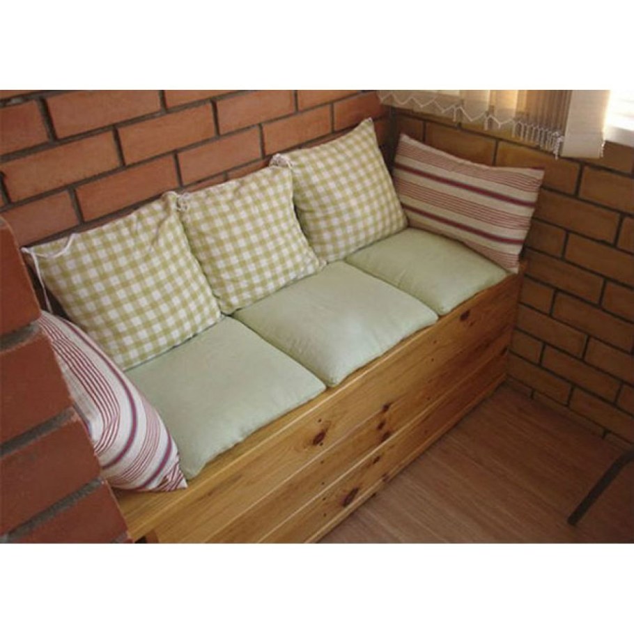 Скамейка в прихожую