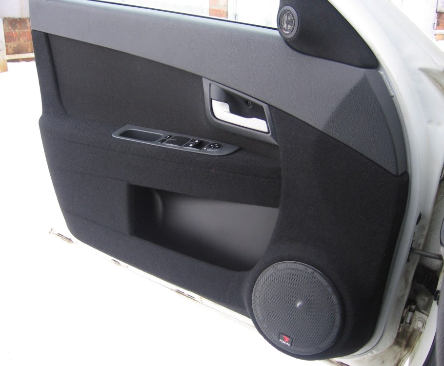 Приора подиумы в двери 16