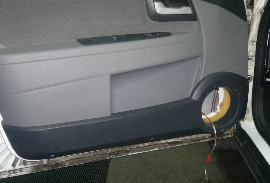 Приора 16 динамик в дверь