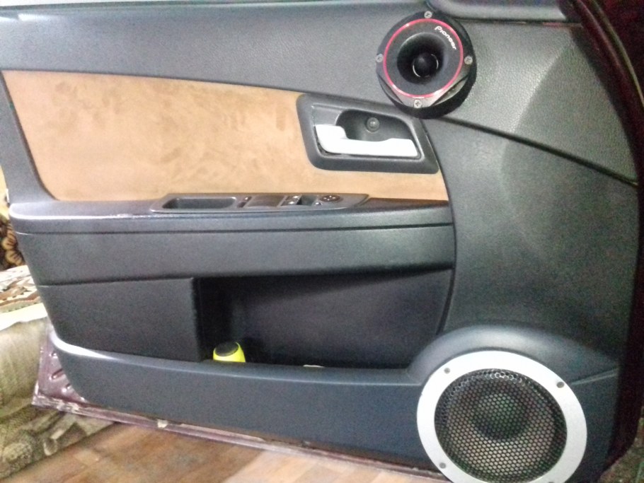 Задние обшивки Приора 2 под 16 колонки заводские