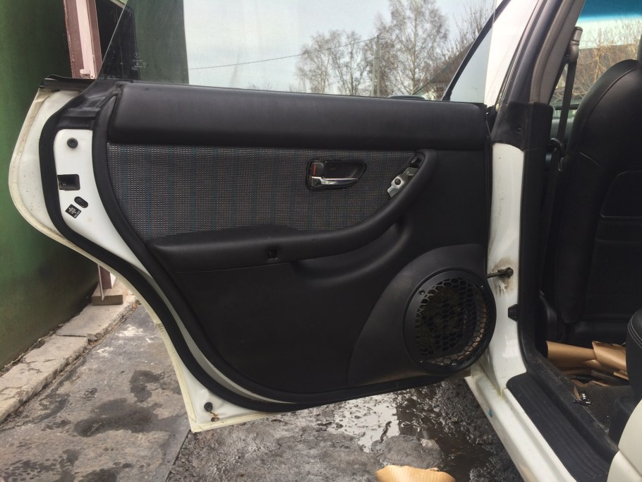 16 Динамик на задние двери Приора