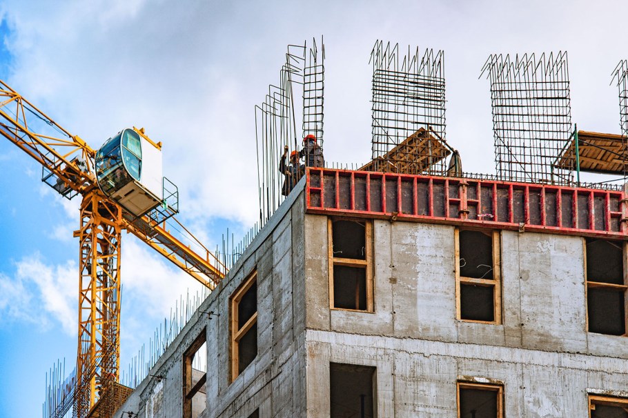 Штукатурка фасада с лесов