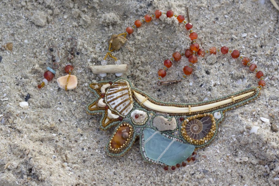 Ювелирные украшения из стекла