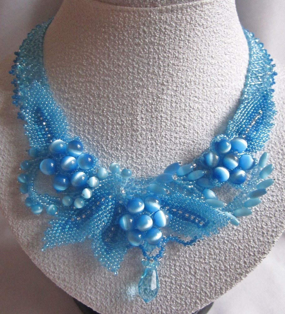 Украшения из бисера бусы