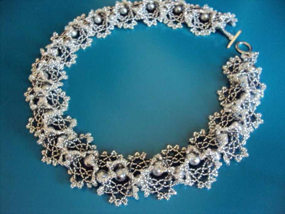 Проволока и Бусины украшения