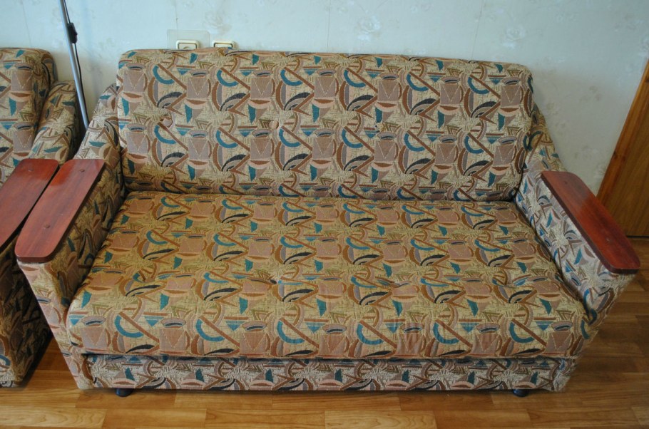 Советский диван книжка