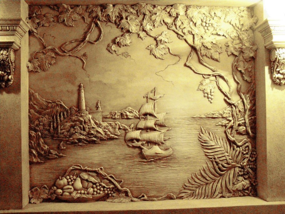 Барельеф на всю стену