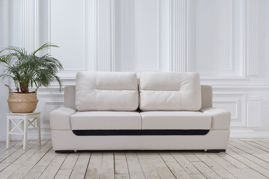 Диван-кровать в светлых тонах