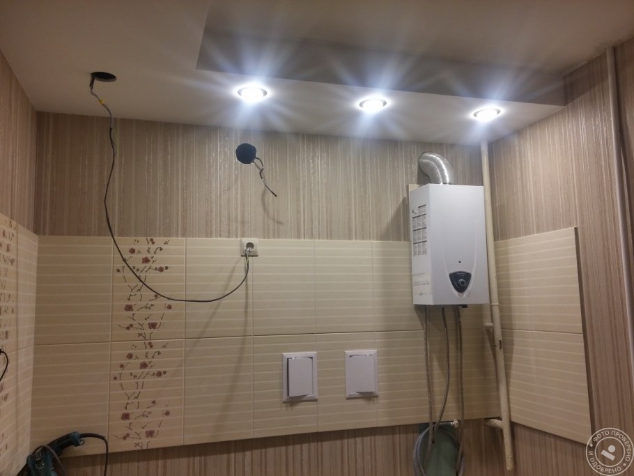 Ванная комната с колонкой в сталинке