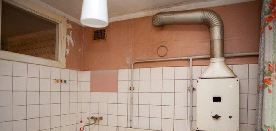 Водонагреватель в ванной