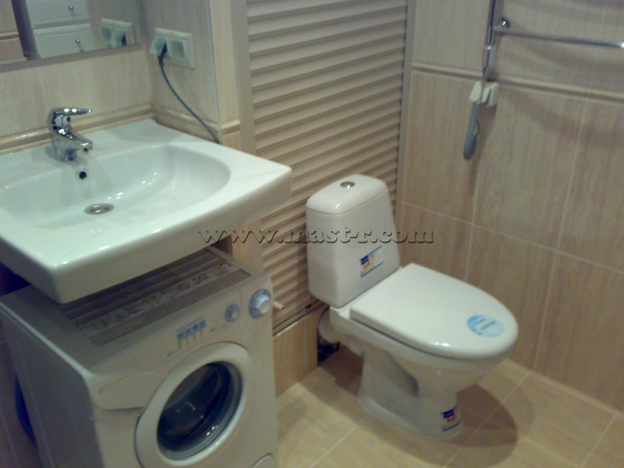 Газовая колонка на стене