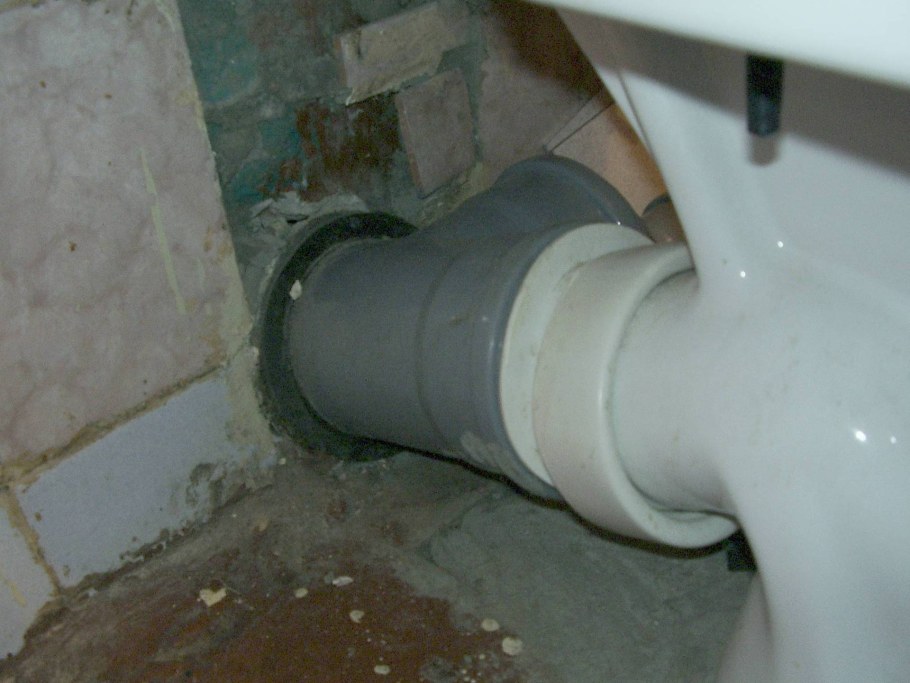 Унитаз тройник 110 прямой или под углом к канальи