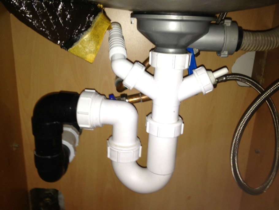 Подключить слив стиралки к раковине