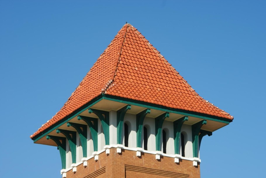 Крыша с башенкой