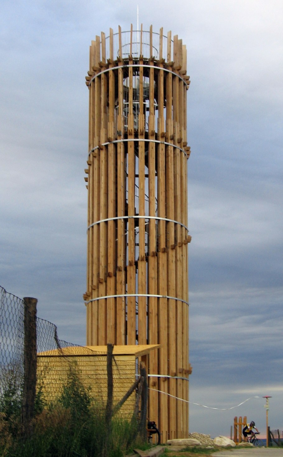 Смотровая башня из дерева