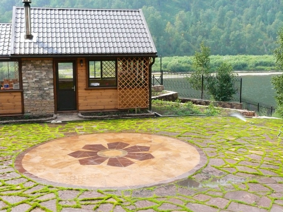 Площадка из плитняка