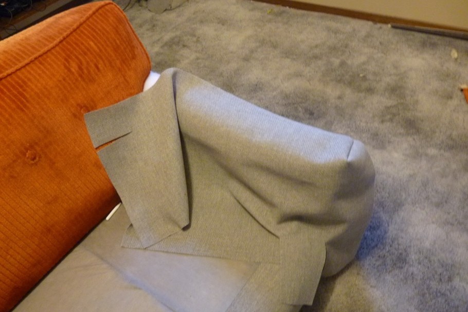 Материал для обшивки дивана