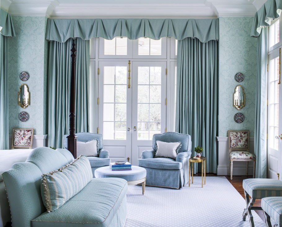 Диван бирюзового цвета