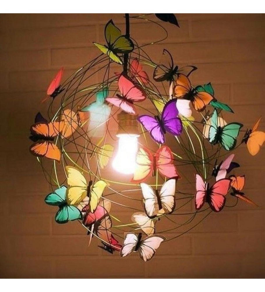 Люстра из бабочек