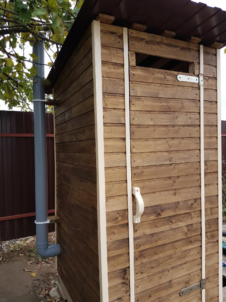 Отделка дачного туалета