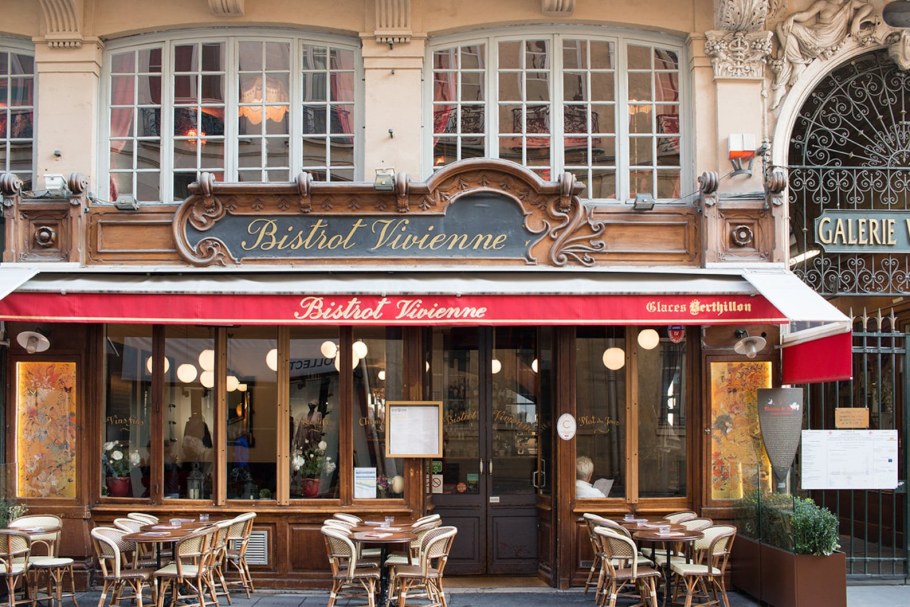 Бистро в Париже