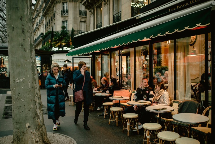 Париж кафе на улице Монмартр