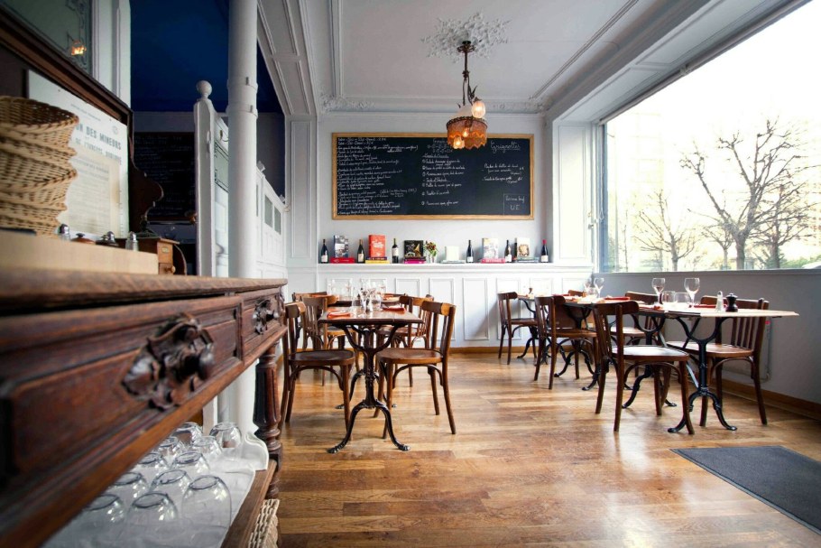 Кафе в Париже интерьер