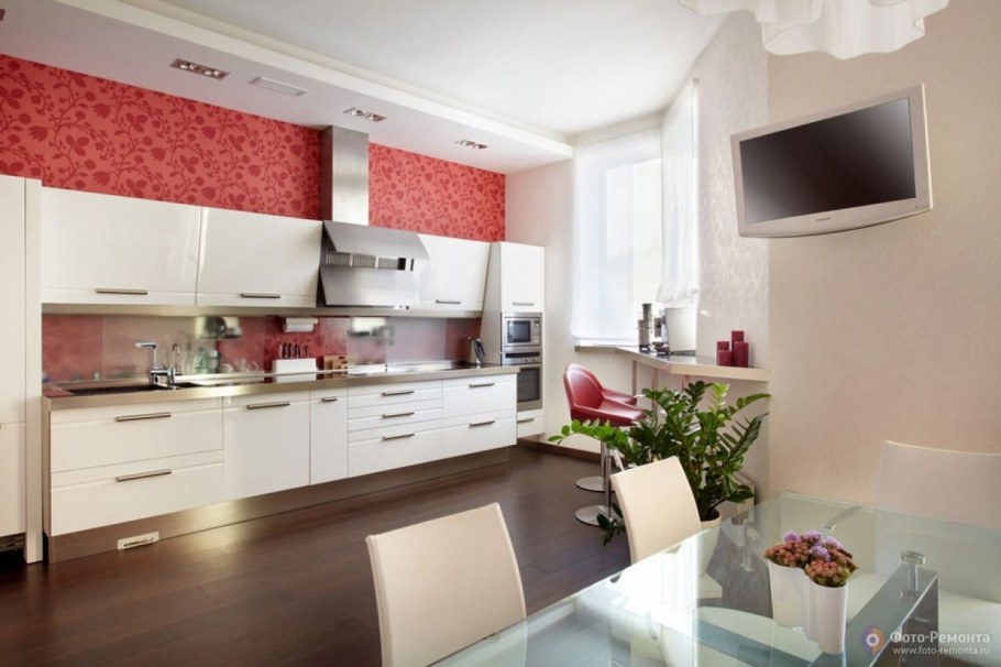 Кухня в бежево красных тонах