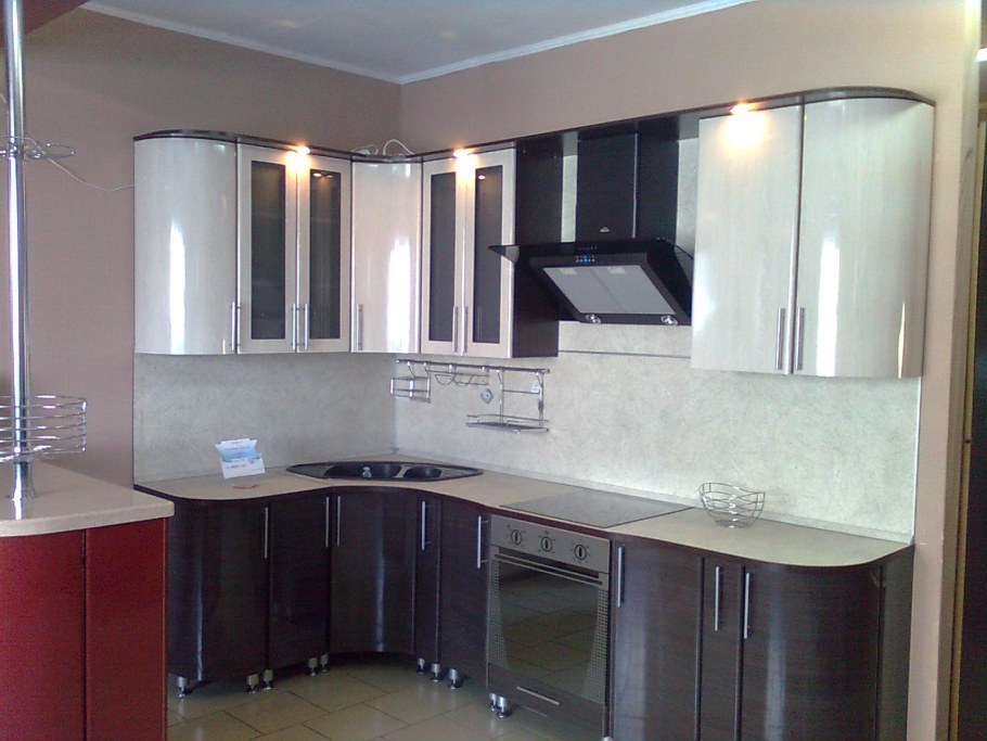 Угловые кухни