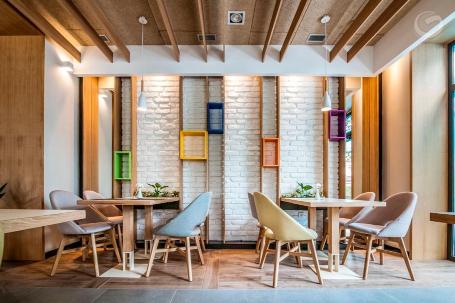 Отделка коттеджа внутри