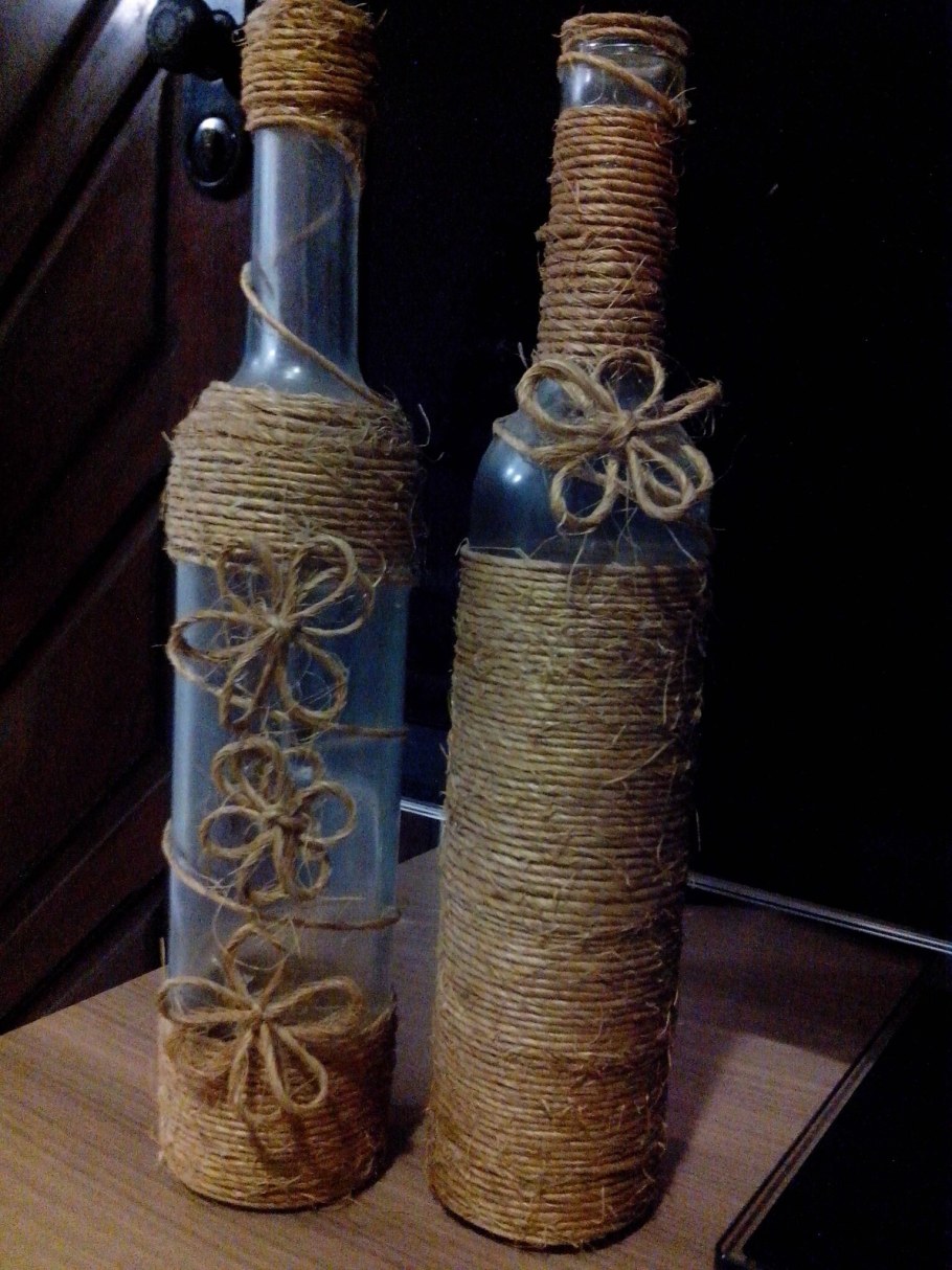 Декор винной бутылки джутом