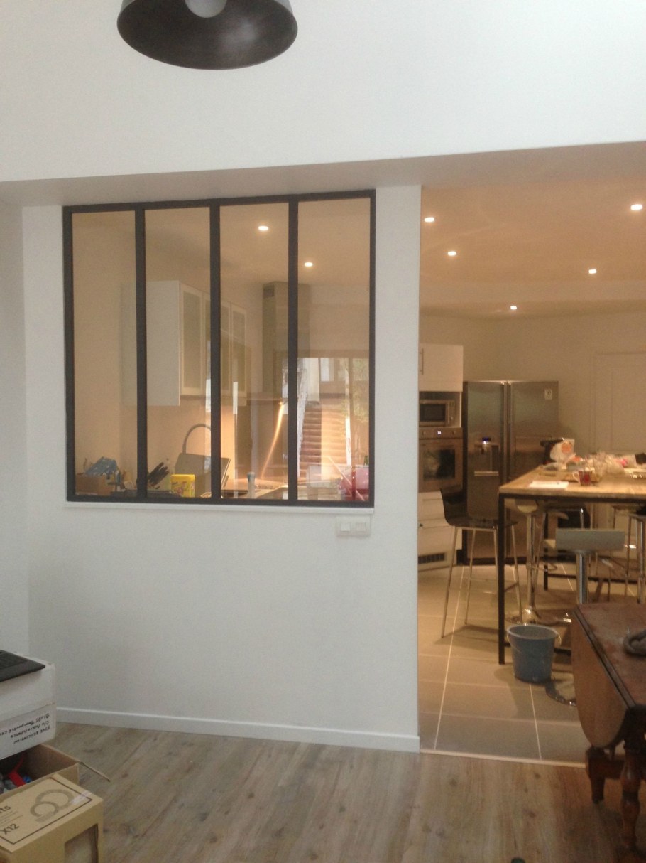 Витраж на стене