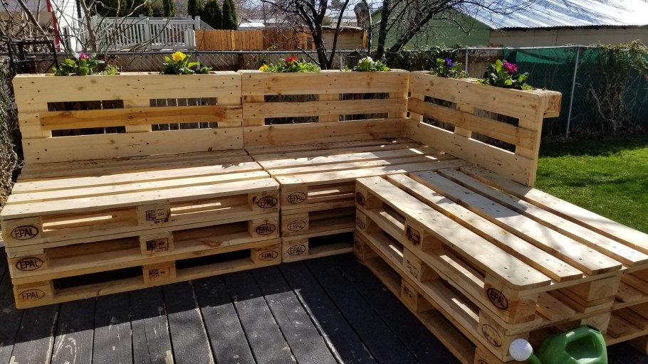 Лавка из паллет