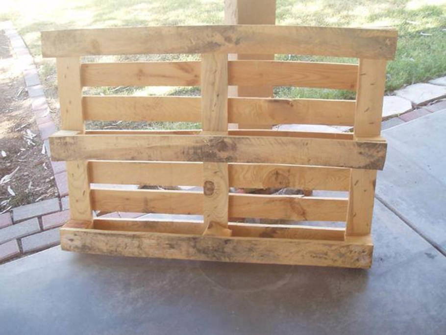 Остатик деревянных поддонов