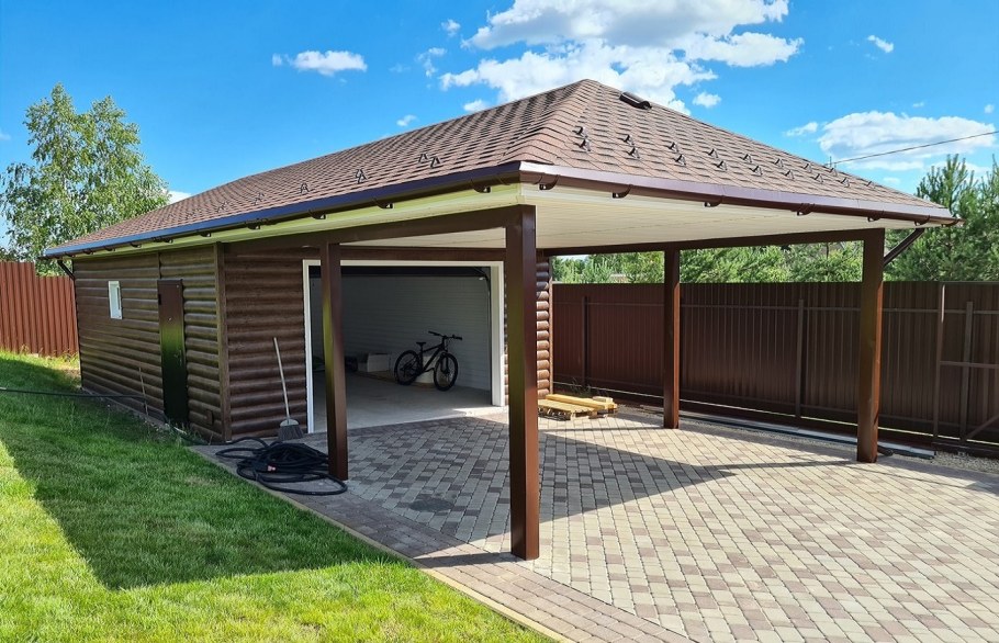 Сарай с навесом для дачи