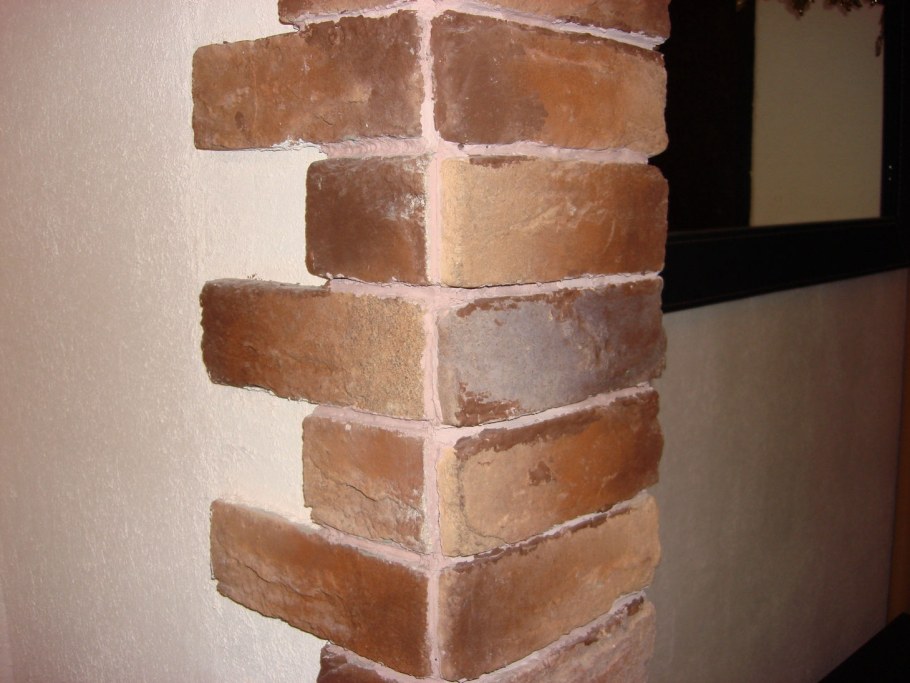 Декоративный кирпич из пенопласта