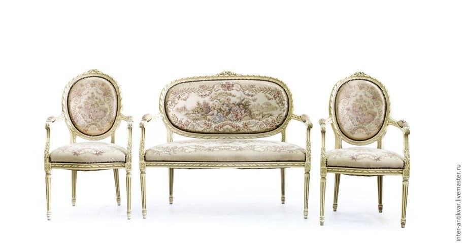 Кресло в стиле классицизм