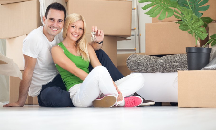 Семья в новой квартире