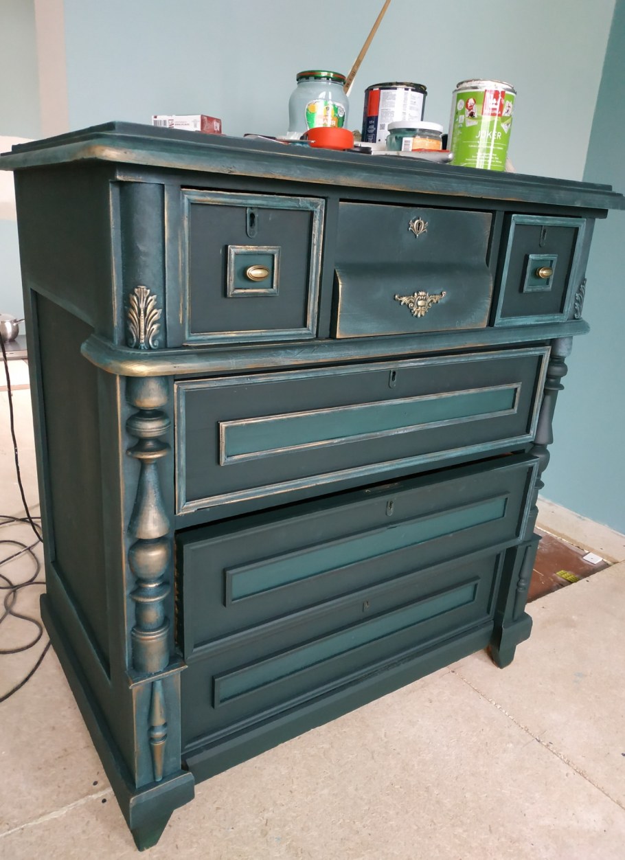 Отреставрированный комод