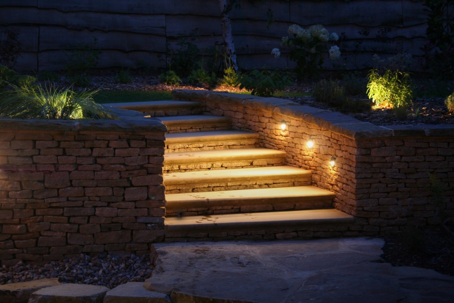 Подсветка лестницы