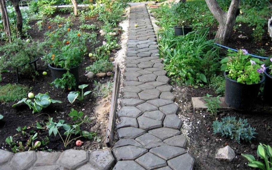 Садовые дорожки из бетона