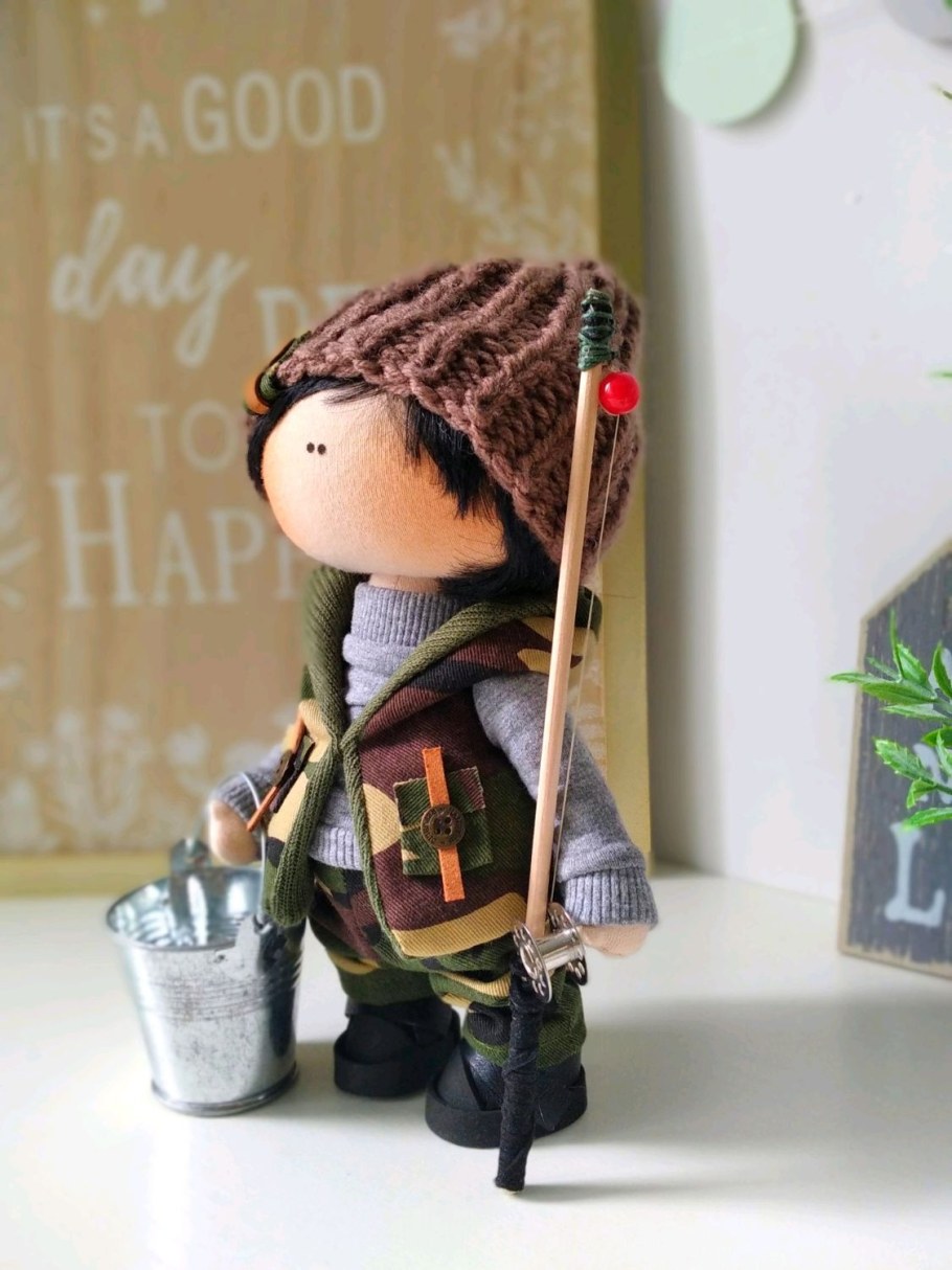 Рыбак интерьерная игрушка