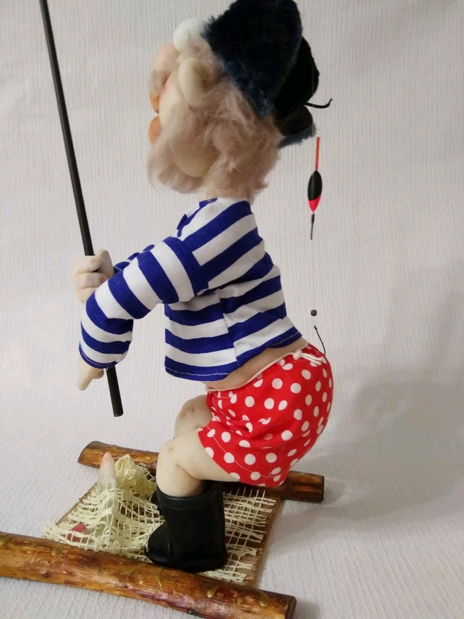 Интерьерная кукла Рыбак с золотой рыбой