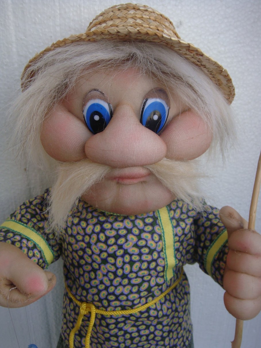 Интерьерная кукла в морском стиле